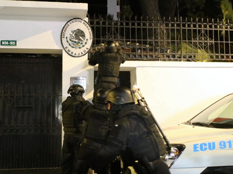 Picture released by API showing Ecuadorian police special forces attempting to break into the Mexican embassy in Quito to arrest Ecuador's former Vice President Jorge Glas, on April 5, 2024. Photo by ALBERTO SUAREZ/API/AFP via Getty Images