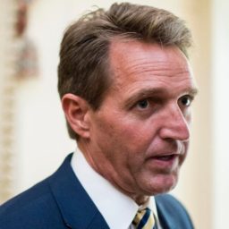 Flake: Trump Must Denounce ‘Lock Her Up’ Chants at His Rallies