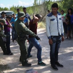 More Than 300 Migrants Surrender to Texas Border Patrol Agents in One Day