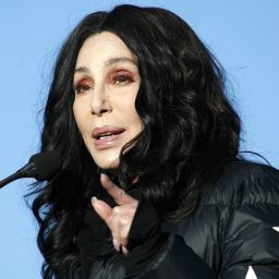 Cher Hopes Robert Mueller Resigns