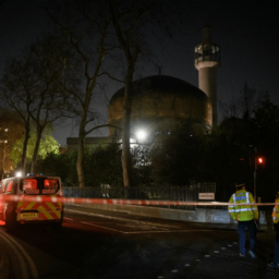 Claim: Suspects ‘Washed Their Hands and Feet’ at Central London Mosque After Fatal Stabbing