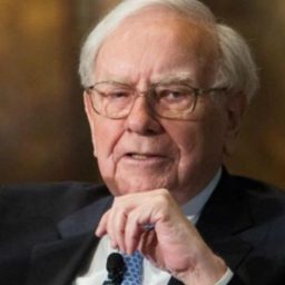 Warren Buffett: I Would ‘Certainly’ Vote for Michael Bloomberg