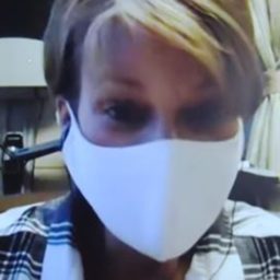 Watch – Teacher Fighting Cancer Teaches Virtually During Chemotherapy: ‘They’re Helping Me Be Strong’