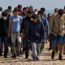 82 Per Cent of Voters Think Boris Govt Is Handling Channel Migrant Crisis Badly